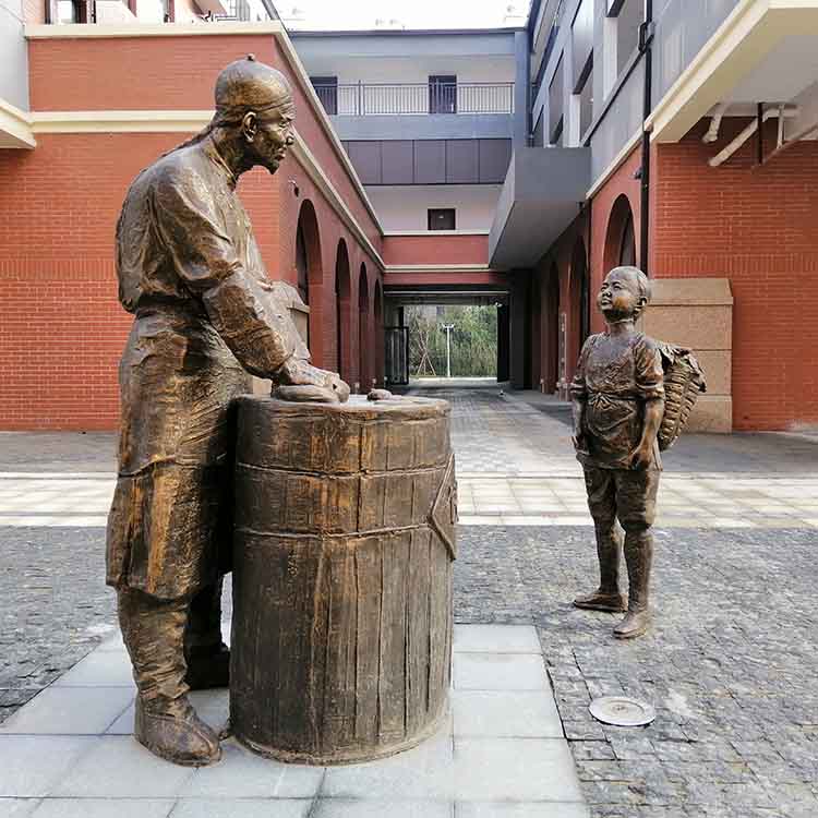 ����c���ϣ���������​�е���б��_